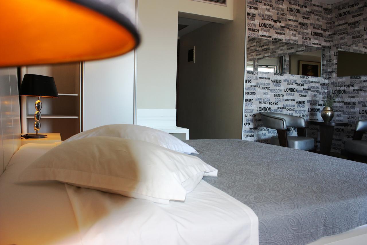 Hotel Cariatis Nea Kallikrateia ภายนอก รูปภาพ